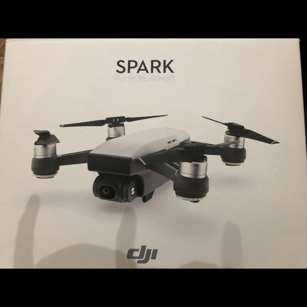 SPARK DJI DRONE -FLY MORE COMBO